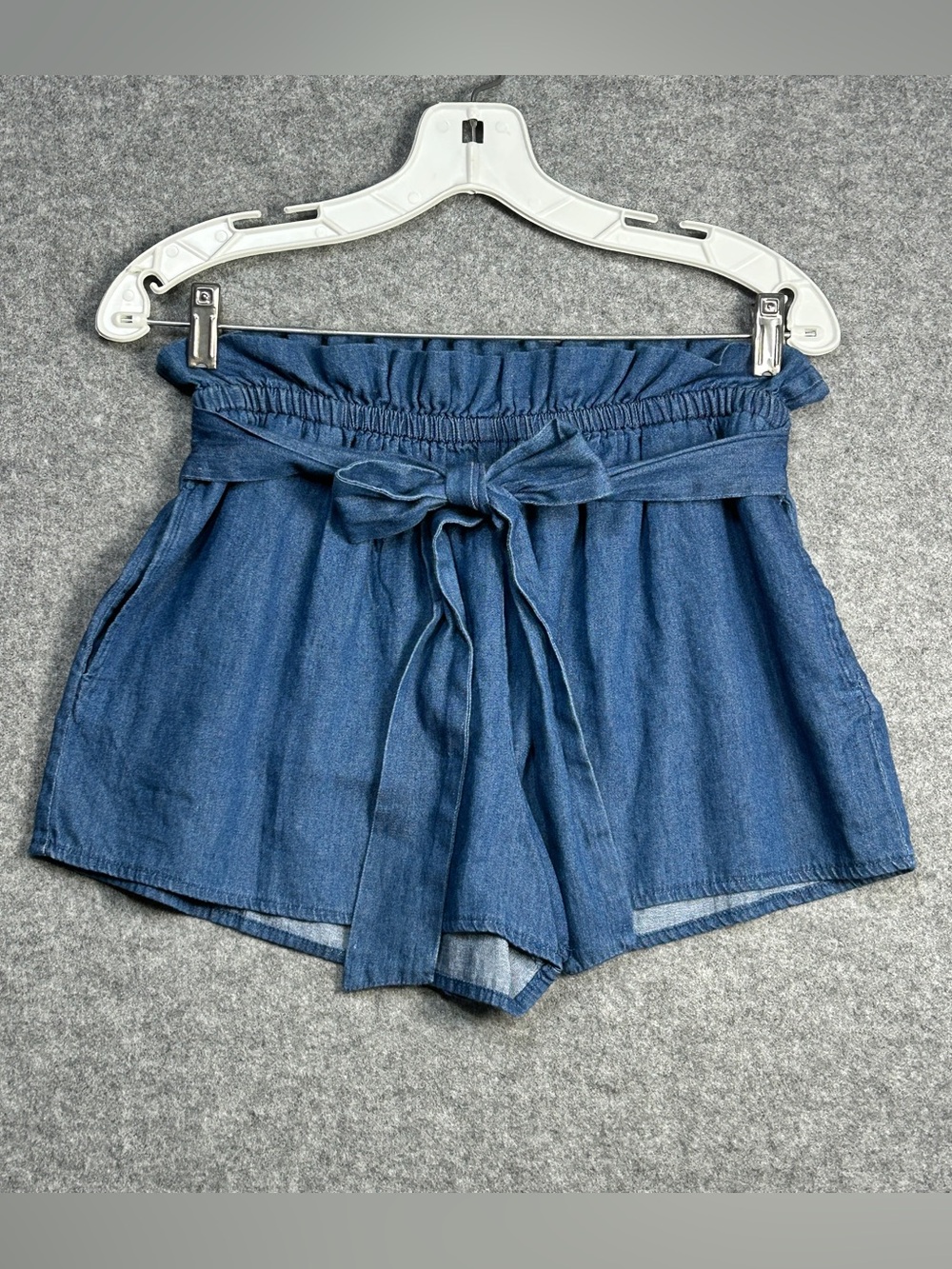 Love Tree Women’s M Paperbag Tie Waist Denim Shorts Coquette Coastal Resort New